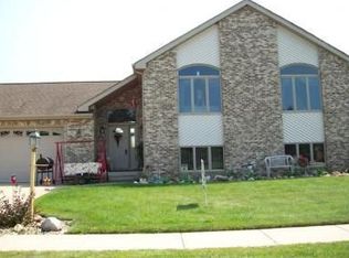 7559 Bracken Pkwy, Hobart, IN 46342