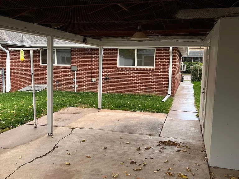 1802 Emery St — Photo 9
