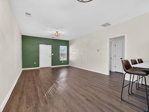 3rd image of 1449 Lyndale Ave