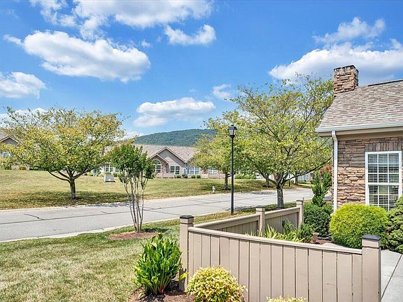 2nd image of 5636 Orchard Villas Cir