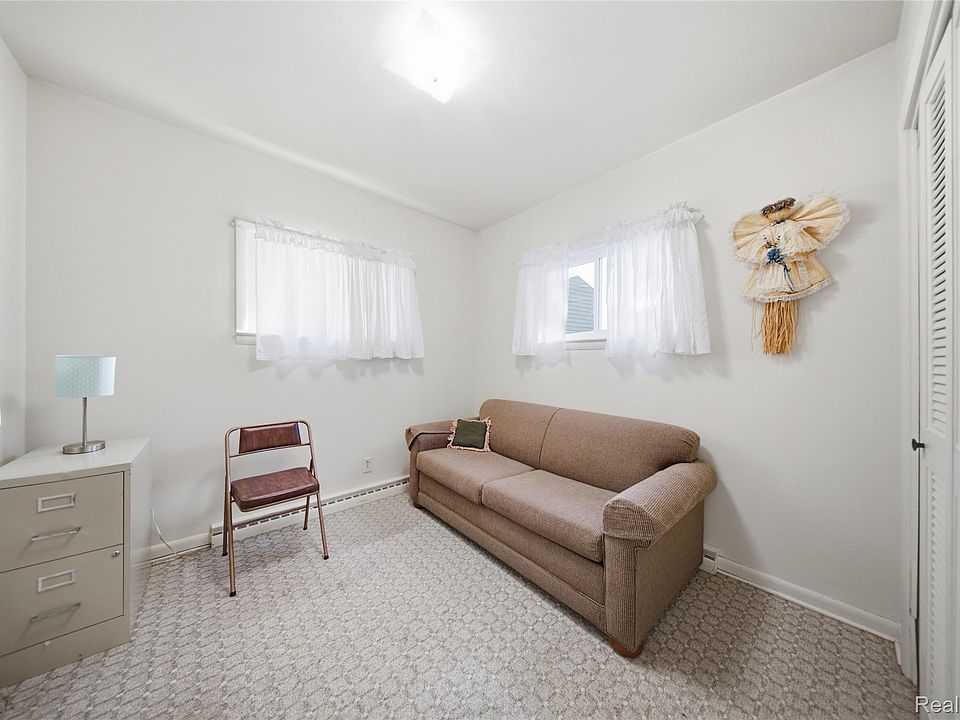 12165 Margaret Dr, photo 15