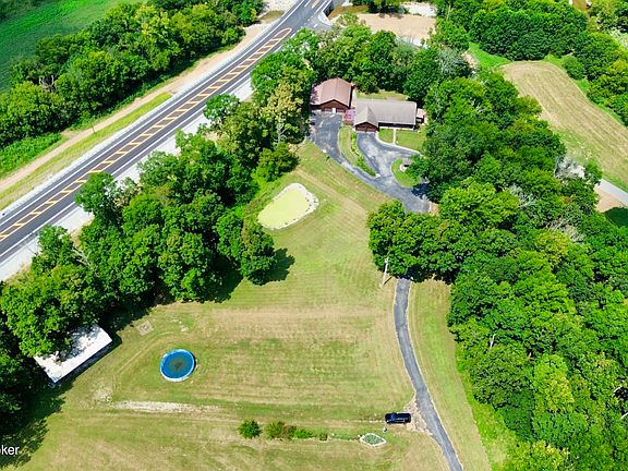 3rd image of 7296 Bardstown Rd