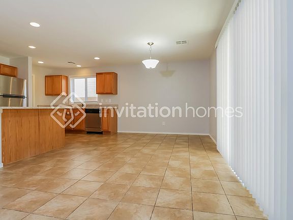 4th image of 18187 W Smokey Dr