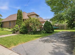 1642 King St E, Hamilton, ON L8K 1T9