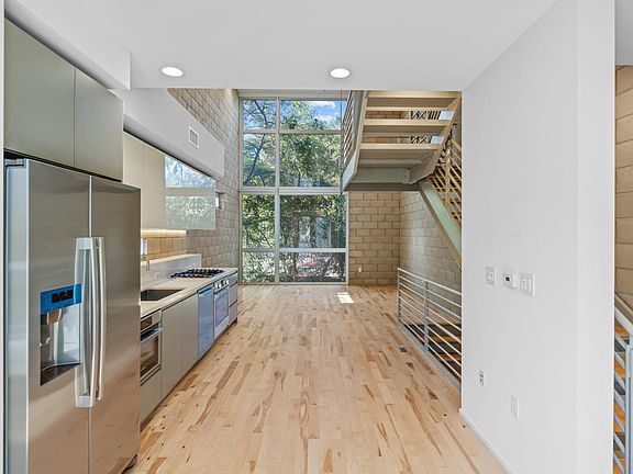 5th image of 3450 Cahuenga Blvd W APT 801