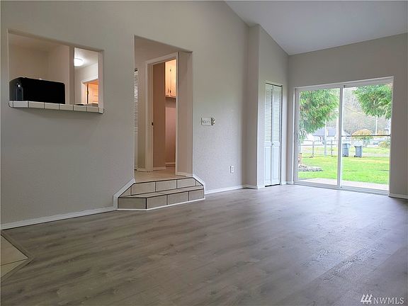 4th image of 1401 Marion St