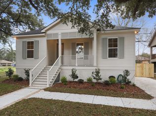 5411 Chatham Dr, New Orleans, LA 70122