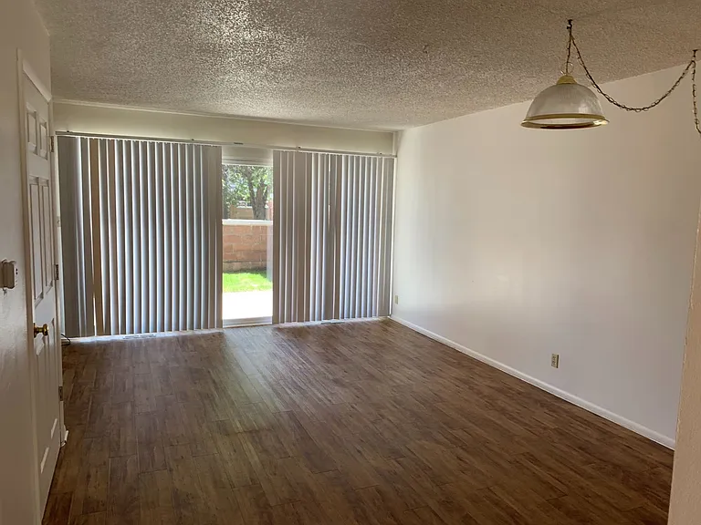 Laguna — Photo 14