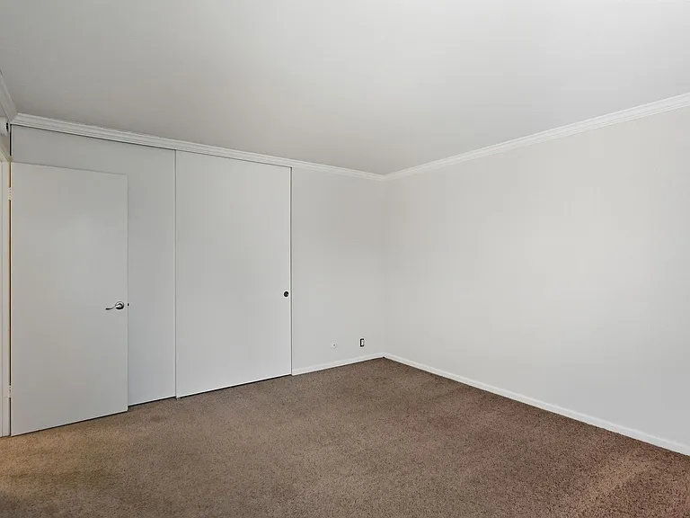 100 Devon Avenue — Photo 43