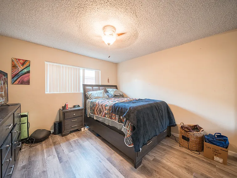 4182 Texas St — Photo 8