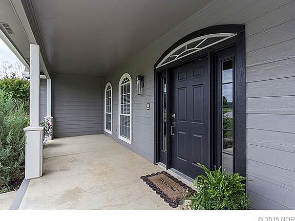 4th image of 4525 Royal Oak Ln