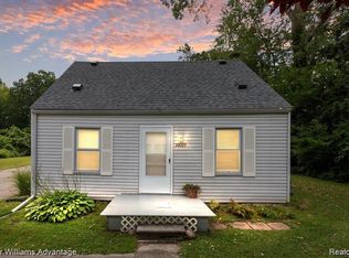 28335 Eton St, Westland, MI 48186