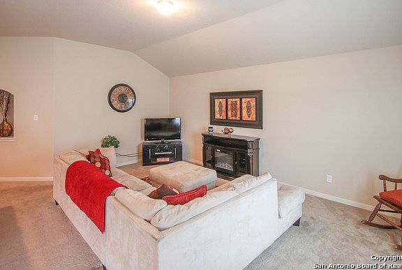 4th image of 10718 Bayhill Den