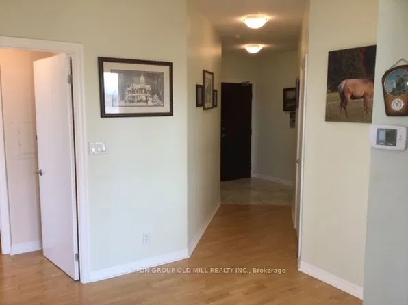 1359 Rathburn Rd E #909, Mississauga, ON L4W 5P7