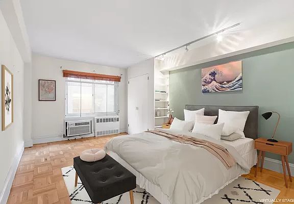 5th image of 249 E 48th St APT 3C