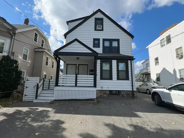 44 Freeman St, Framingham, MA 01702