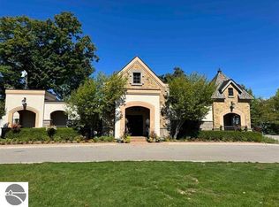 4855 Prestwick Ct, Williamsburg, MI