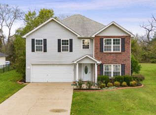 722 General Barksdale Dr, Smyrna, TN 37167