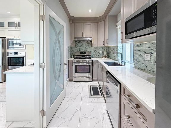 5th image of 5626 Elizabeth St