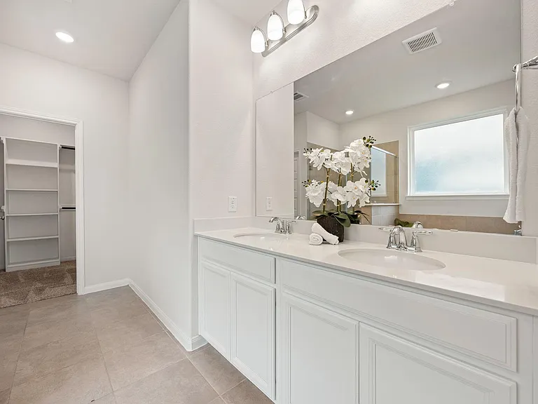 2226 Royal Ann Way — Photo 14