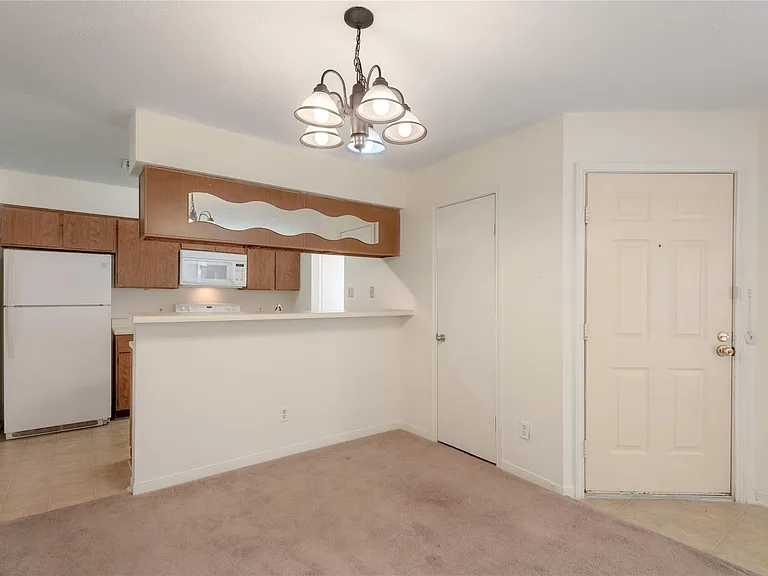 2401 Sycamore Ave #E7 — Photo 8