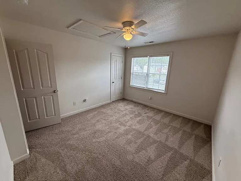 500 Springwood Dr — Photo 18