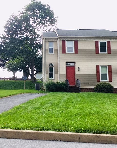 1st image of 23 Derby Ln