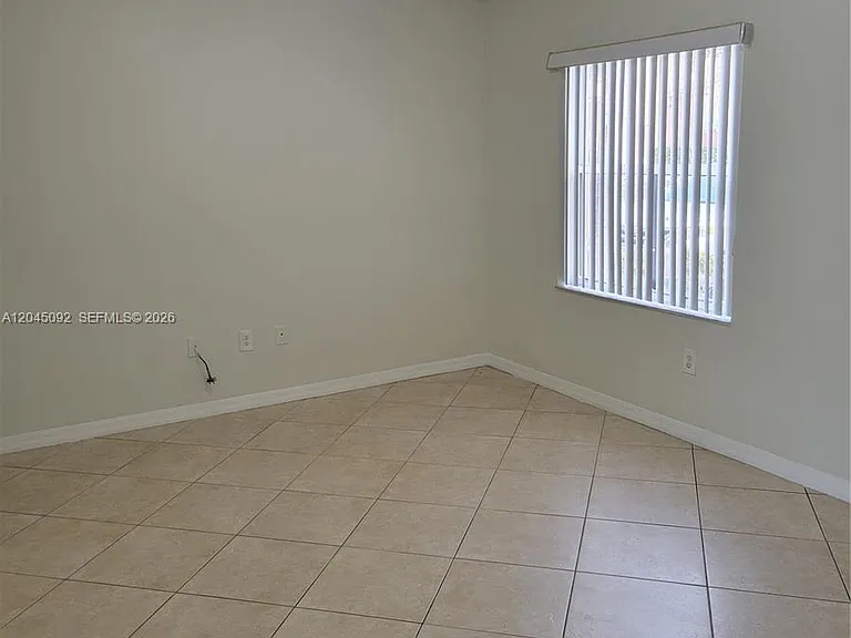 10691 SW 6th St #804 — Photo 2