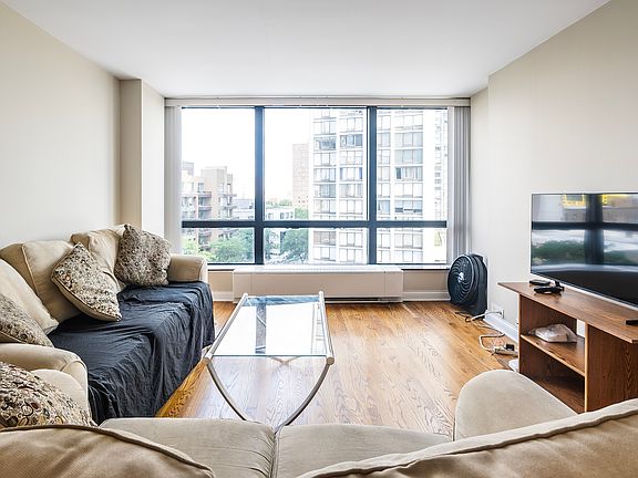 5th image of 5415 N Sheridan Rd APT 708