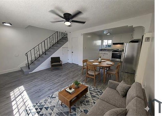 3rd image of 2806 1/2 S Norton Ave #4