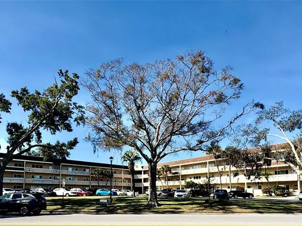 2040 World Parkway Blvd APT 58, Clearwater, FL 33763