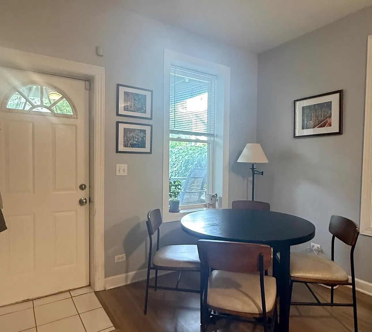 1038 N Hermitage Ave — Photo 4