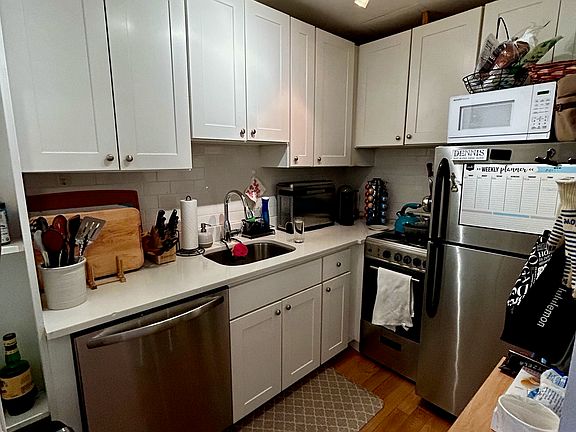 5th image of 188 Marlborough St APT 4