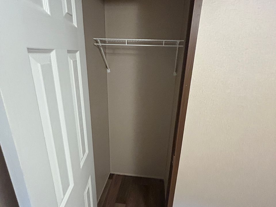 1st image of 809 E Cedar St