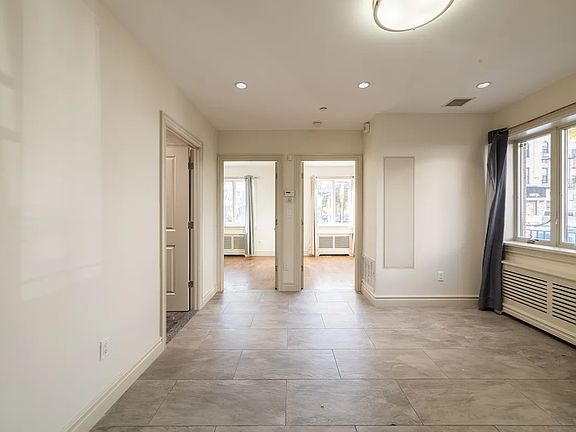 4th image of 300 Eldert St APT 1R