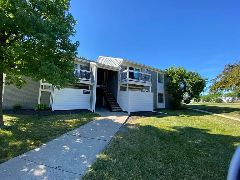 24 Flats — Photo 11
