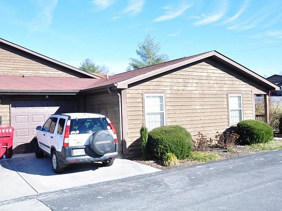 2nd image of 511 Pilgrim Ct APT A
