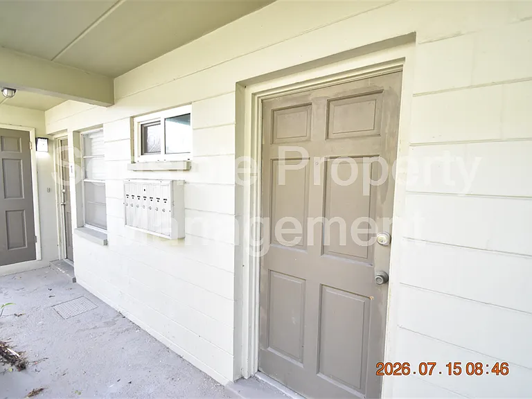 306 Danube Ave #1 — Photo 5