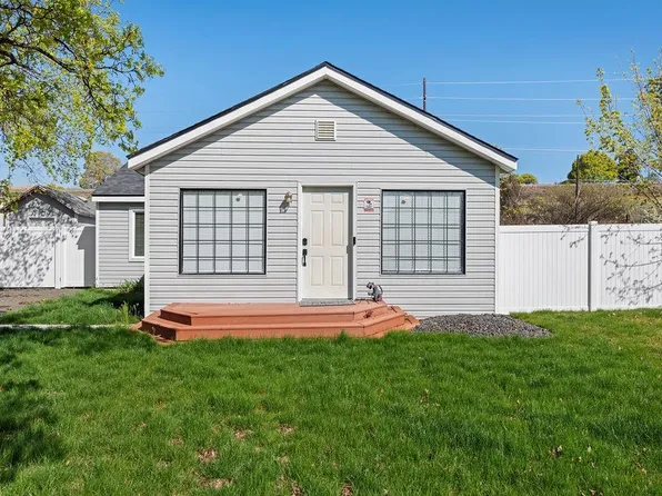 2507 E Upriver Dr, Spokane, WA 99207