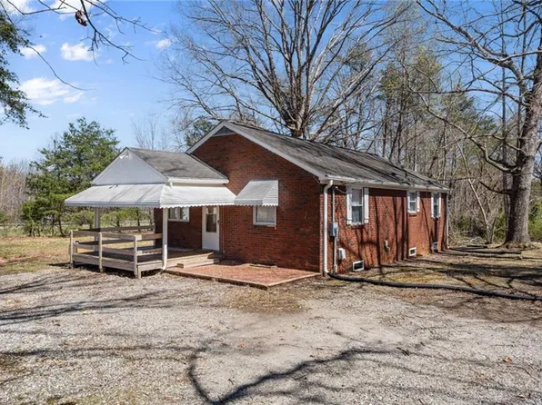3305 New Greensboro Rd, Winston Salem, NC 27101