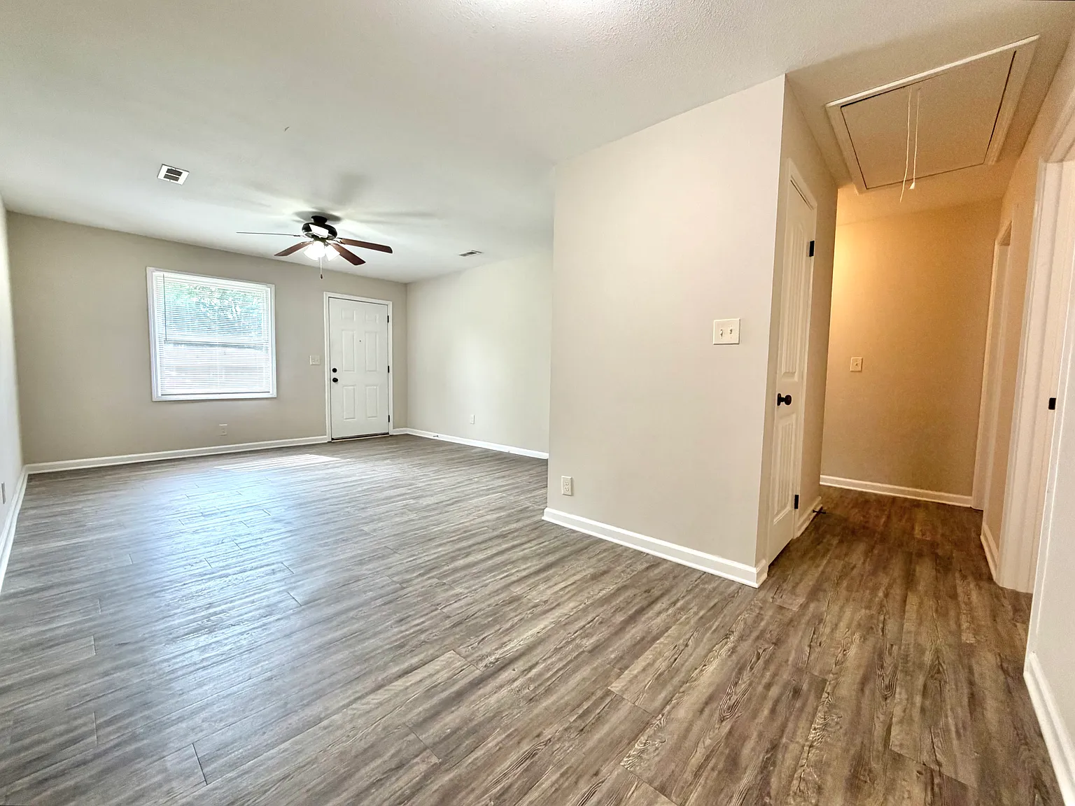 3 bed, 975 sqft, $995 — Photo 3