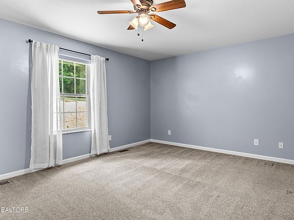 4th image of 4078 Mountain Vista Rd