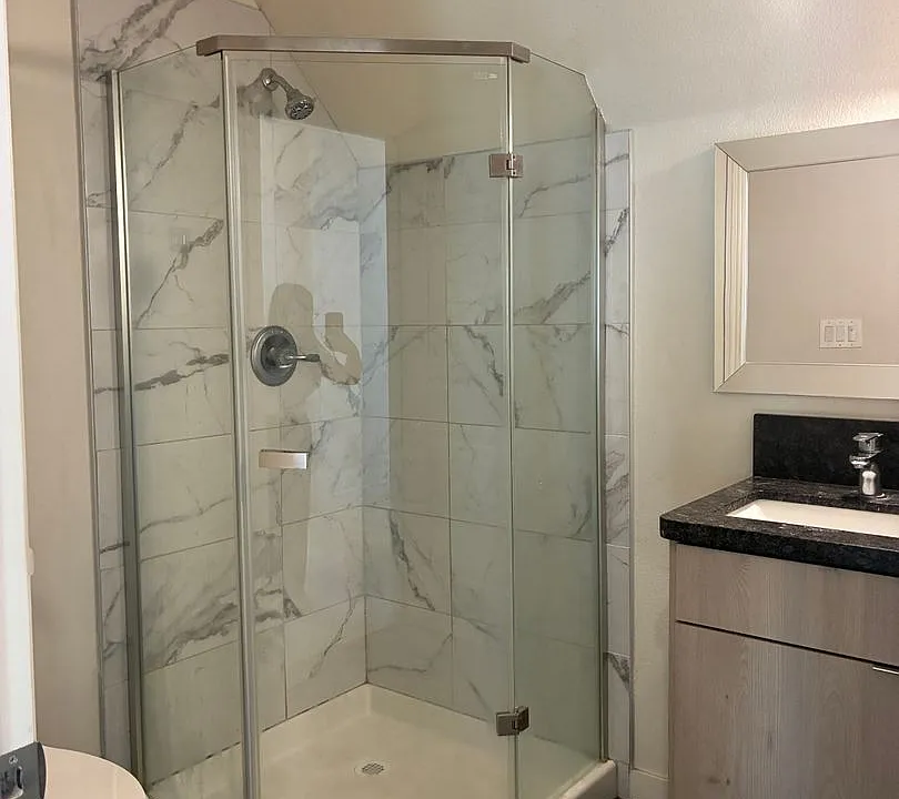 2109-2117 L St #&-2106-2120