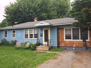 32 Greening Ave, South Burlington, VT 05403