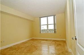 2nd image of 1800 Sunset Harbour Dr #811