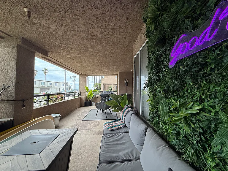 1200 Pacific Coast Hwy #106 — Photo 26