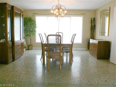 4th image of 23780 Fairmount Blvd