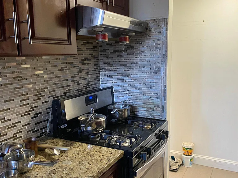 16 Shrewsbury Green Dr #I — Photo 21