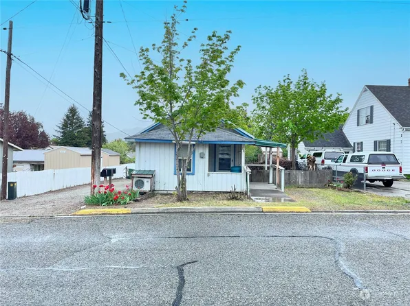 211 2nd Avenue W, Omak, WA 98841