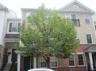 4 Tribeca Ave #210, Jersey City, NJ 07305
